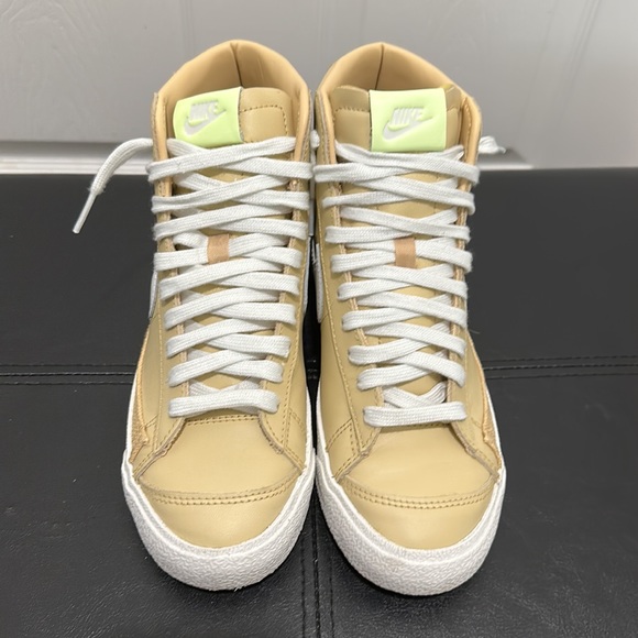 Nike sneakers - Picture 3 of 8